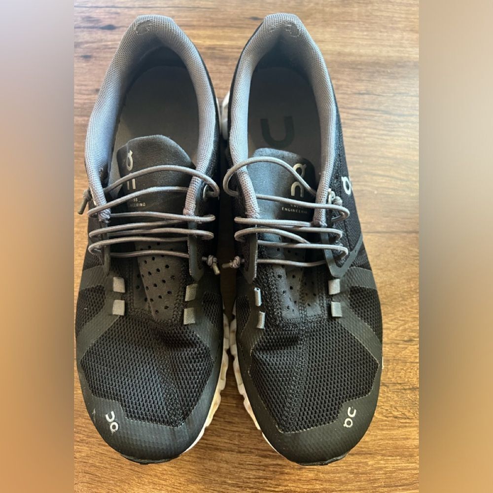 Oncloud Sneakers - image 1